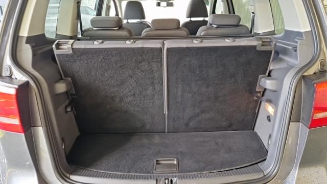 Volkswagen Touran image 9