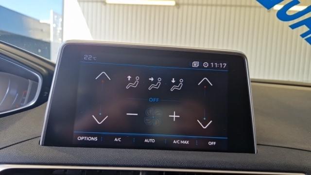 Peugeot 5008 image 2