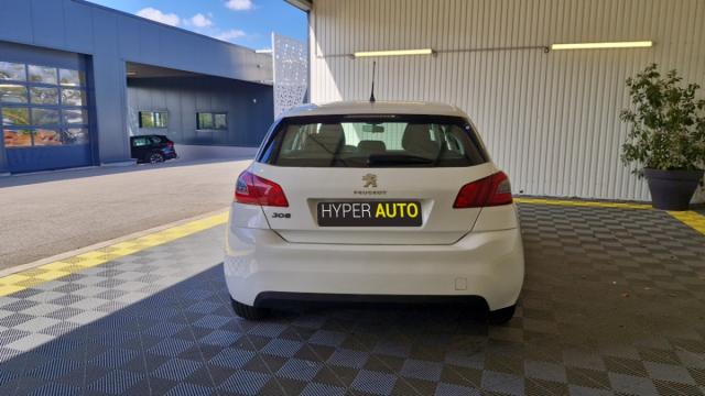 Peugeot 308 image 2