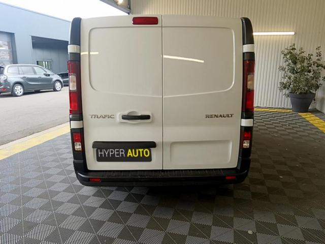 Renault Trafic image 2