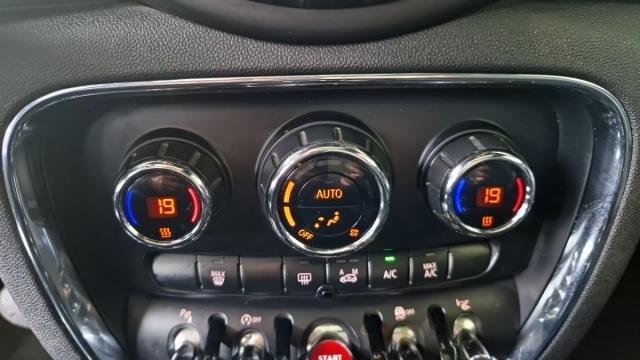 Mini Clubman image 8