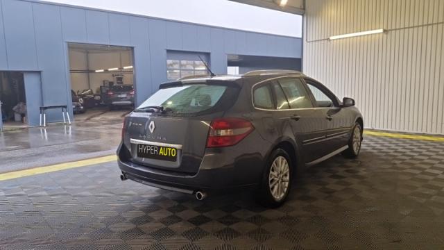 Renault Laguna Estate image 9