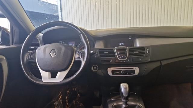 Renault Laguna Estate image 6