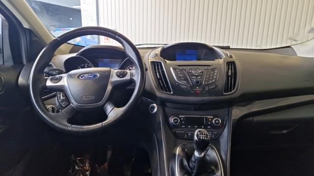 Ford Kuga image 2