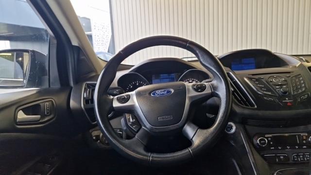 Ford Kuga image 9