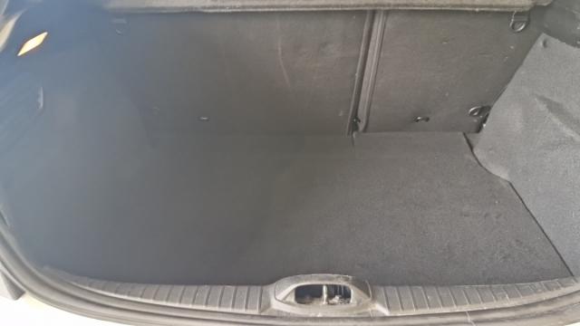 Peugeot 208 image 7