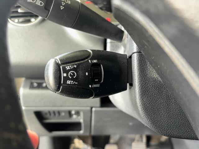 Peugeot 3008 image 2