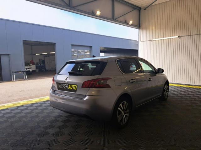 Peugeot 308 image 8