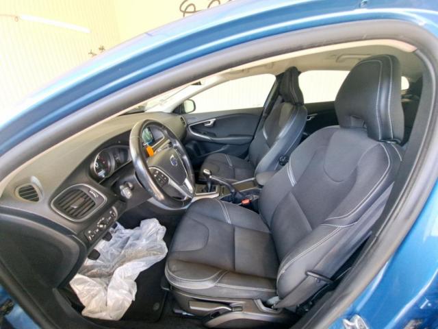 Volvo V40 image 6