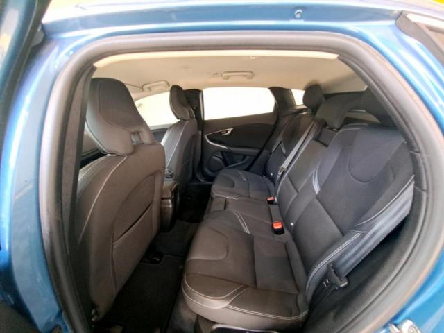 Volvo V40 image 4