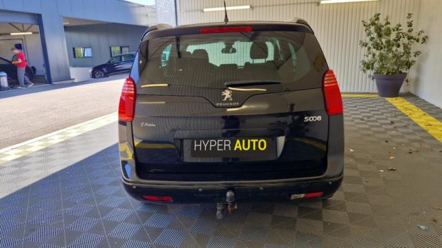 Peugeot 5008 image 9