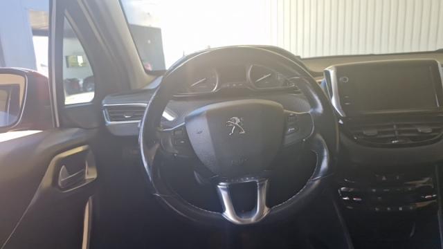Peugeot 2008 image 3