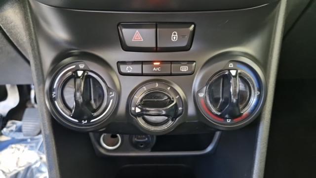 Peugeot 208 image 8