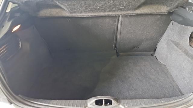 Peugeot 208 image 3