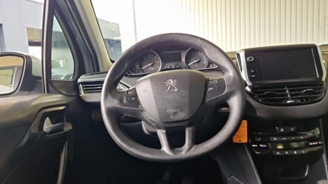 Peugeot 208 image 9