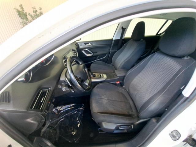 Peugeot 308 image 8