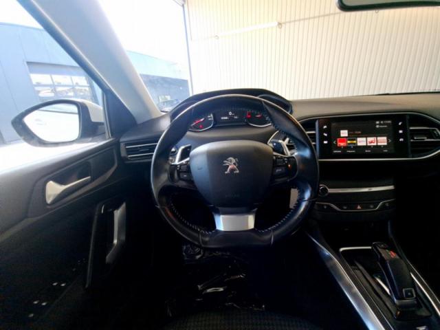 Peugeot 308 image 1