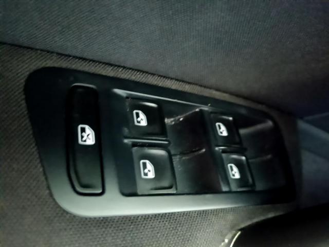 Volkswagen Golf image 6