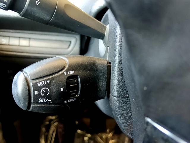Peugeot 208 image 7