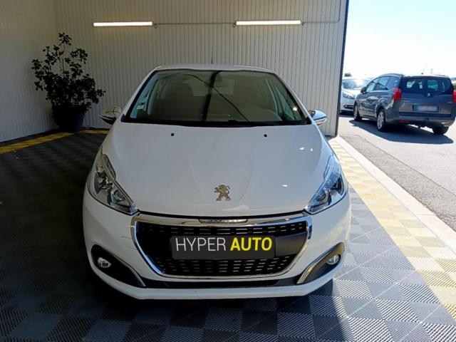 Peugeot 208 image 1