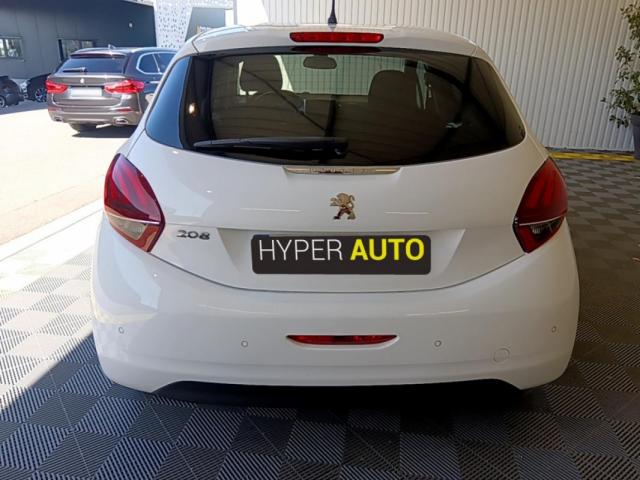 Peugeot 208 image 9