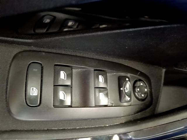 Peugeot 208 image 6