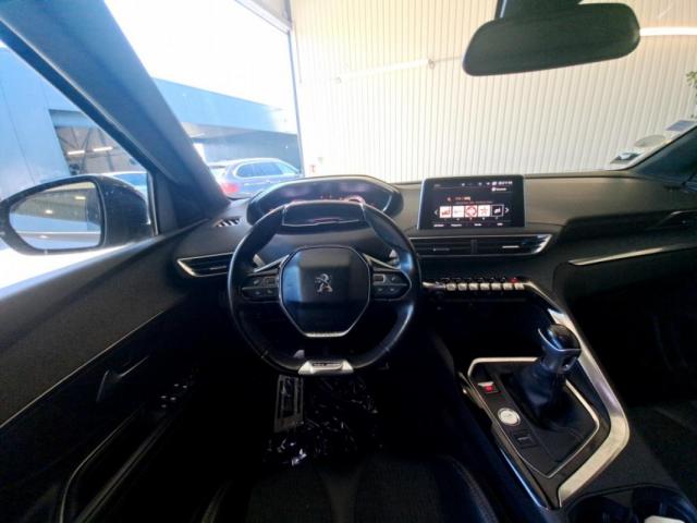 Peugeot 3008 image 1