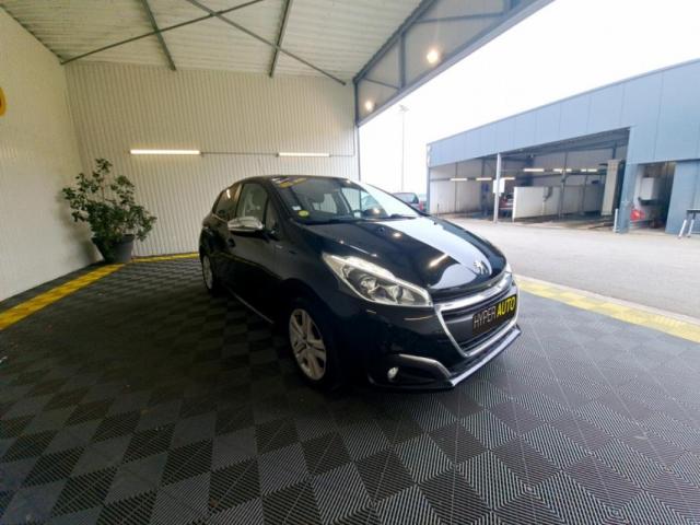 Peugeot 208 image 8