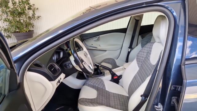 Volvo V40 image 7
