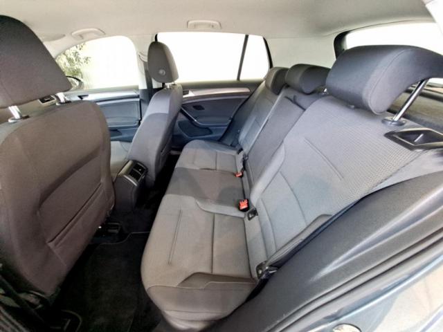 Volkswagen Golf image 9