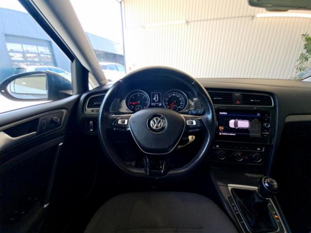 Volkswagen Golf image 8