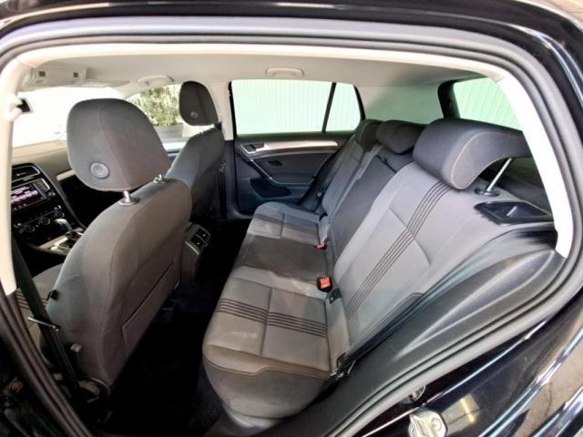Volkswagen Golf image 6