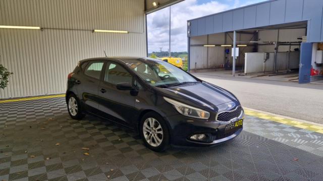 Kia Cee'D image 2