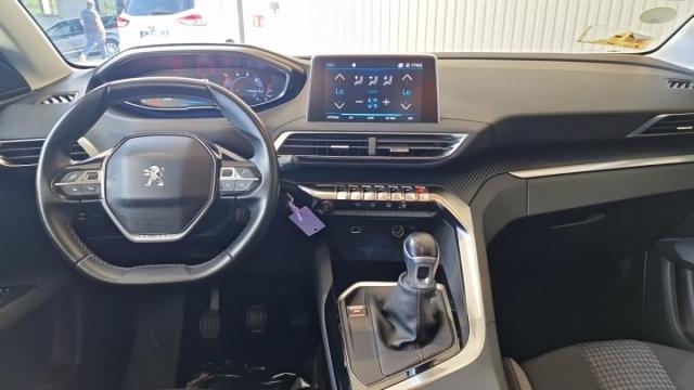 Peugeot 5008 image 3