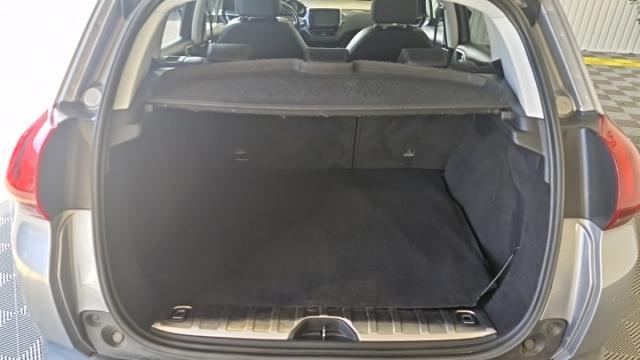 Peugeot 2008 image 2