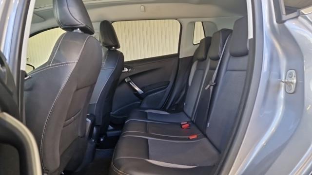 Peugeot 2008 image 8