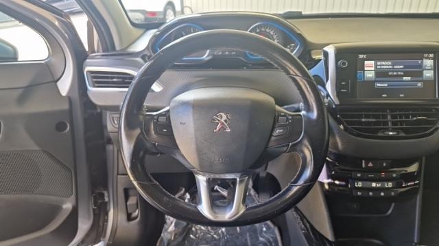 Peugeot 2008 image 7