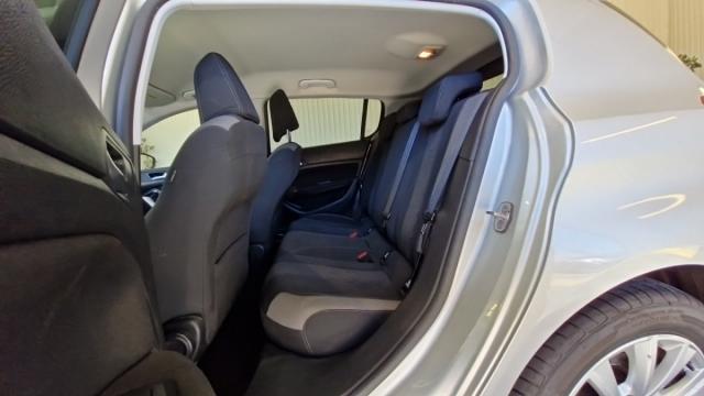 Peugeot 308 image 8