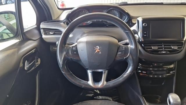 Peugeot 208 image 7
