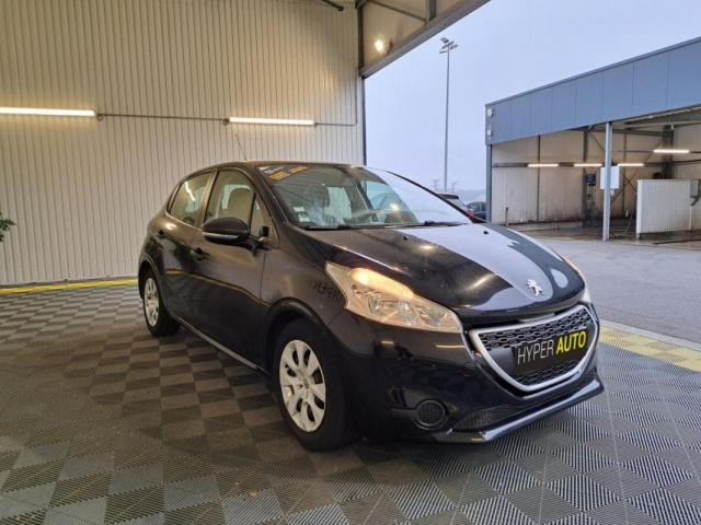 Peugeot 208 image 8
