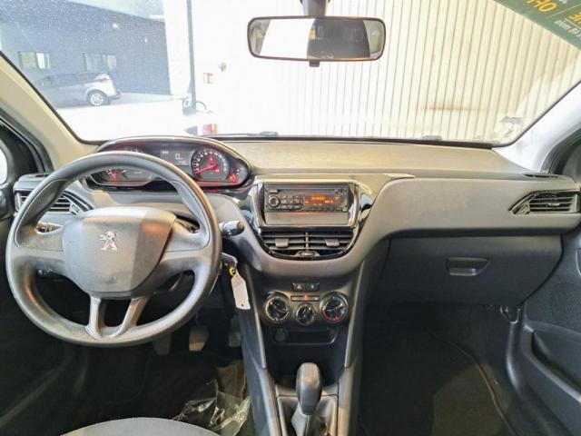 Peugeot 208 image 6