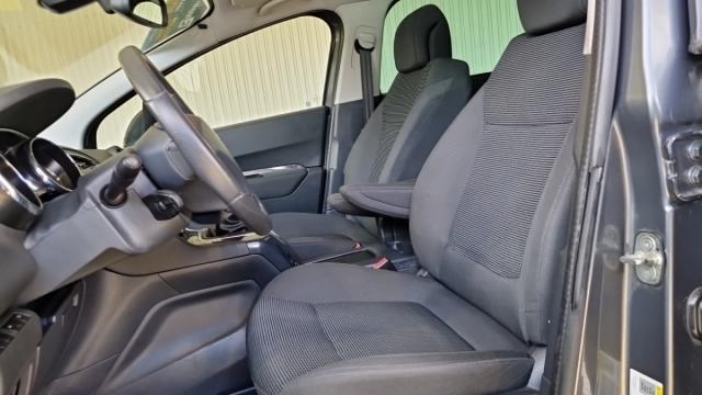 Peugeot 5008 image 1