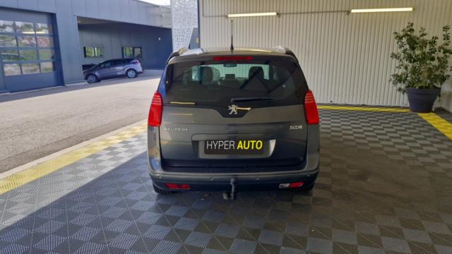 Peugeot 5008 image 9