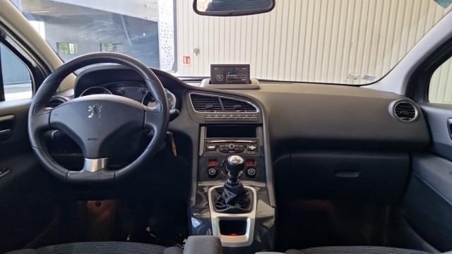 Peugeot 5008 image 8