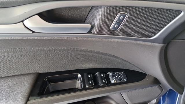 Ford Mondeo image 5