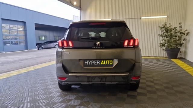 Peugeot 5008 image 2