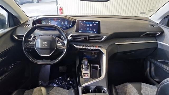 Peugeot 5008 image 1