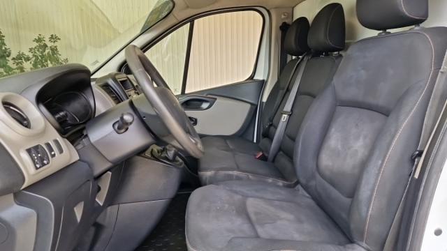 Renault Trafic image 9