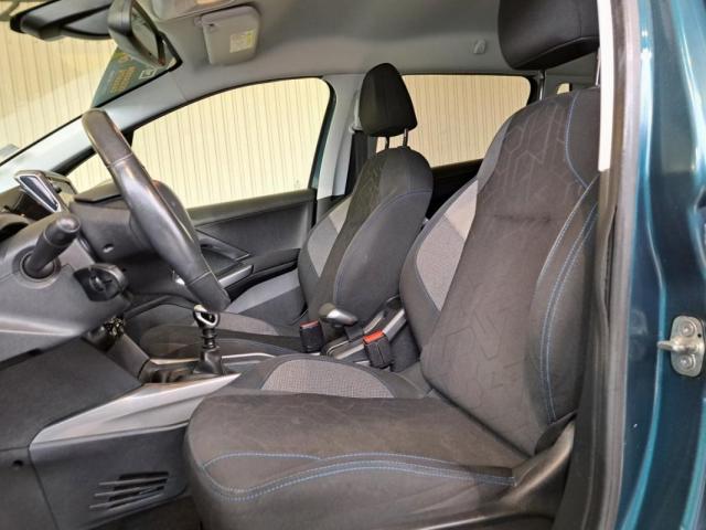 Peugeot 2008 image 8