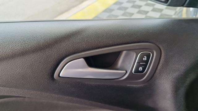 Ford C-Max image 3